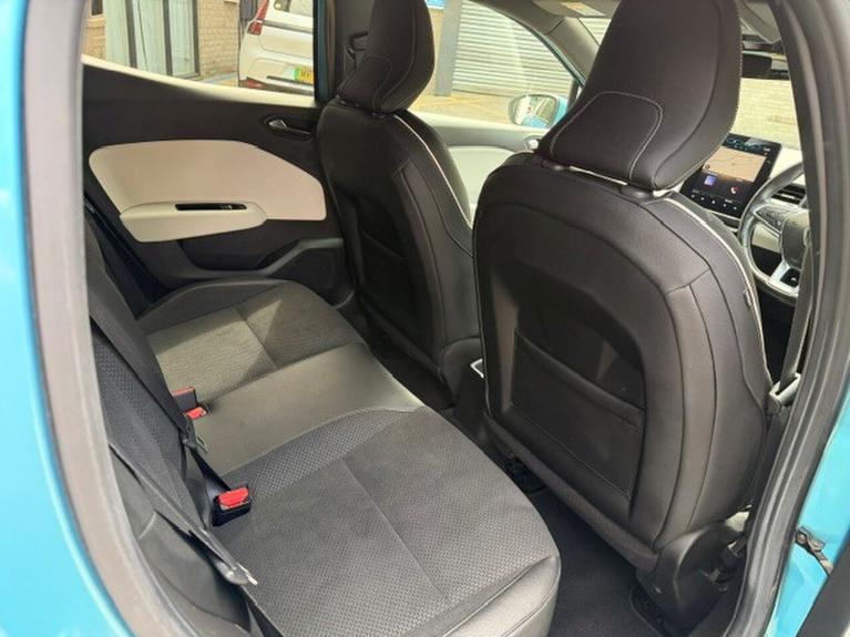 Used Renault Clio WJ20DAU 22