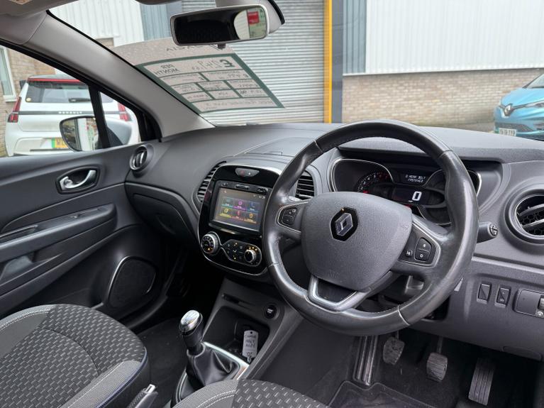 Used Renault Captur HG67NVY 14
