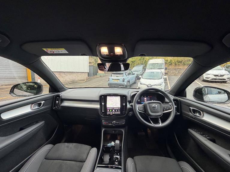 Used Volvo XC40 CV26FDM 8