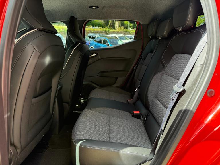 Used Renault Clio WG23POF 21