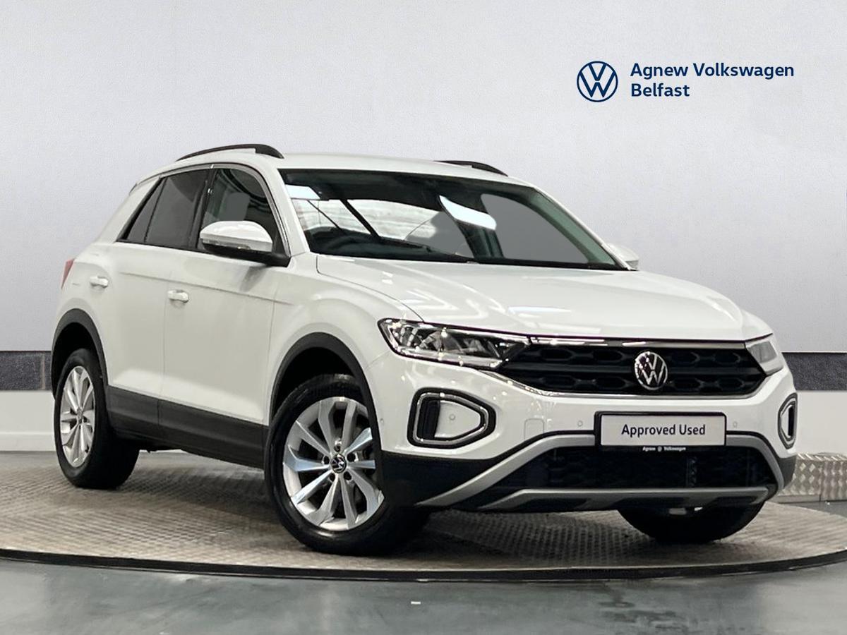 2025 Volkswagen T-Roc thumbnail 2