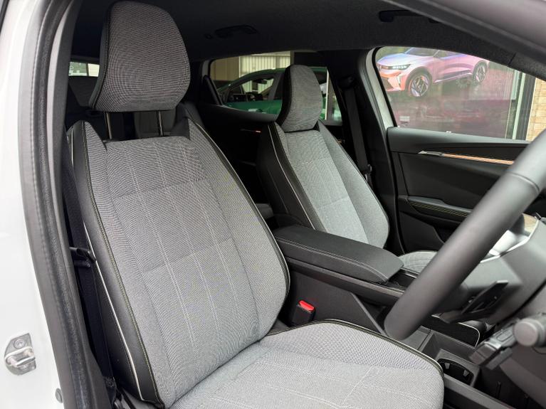 Used Renault Scenic E-Tech BT74XYJ 5