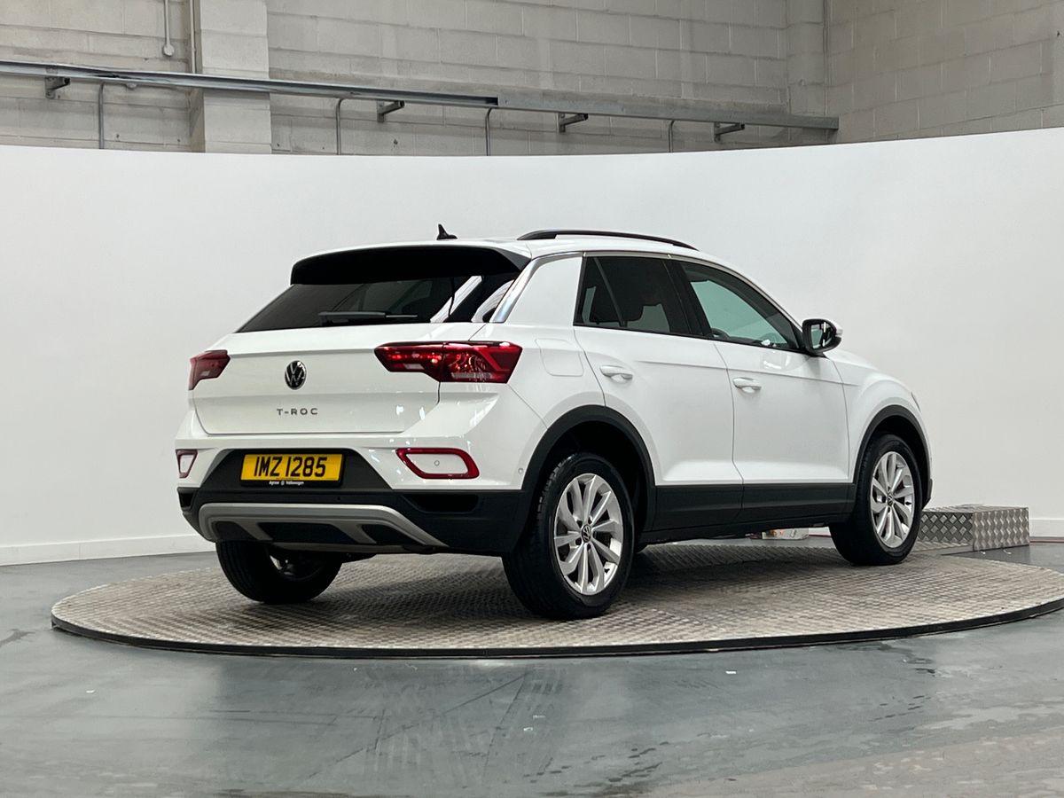 2025 Volkswagen T-Roc thumbnail 20