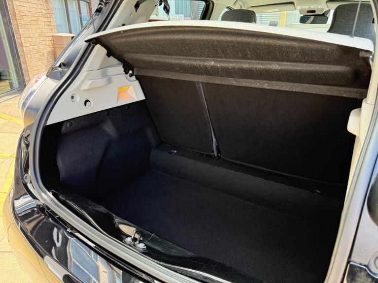 Used Renault ZOE YG70YWX 10