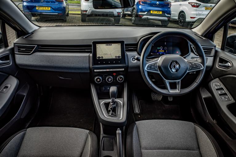 Used Renault Clio KT24WAA 8