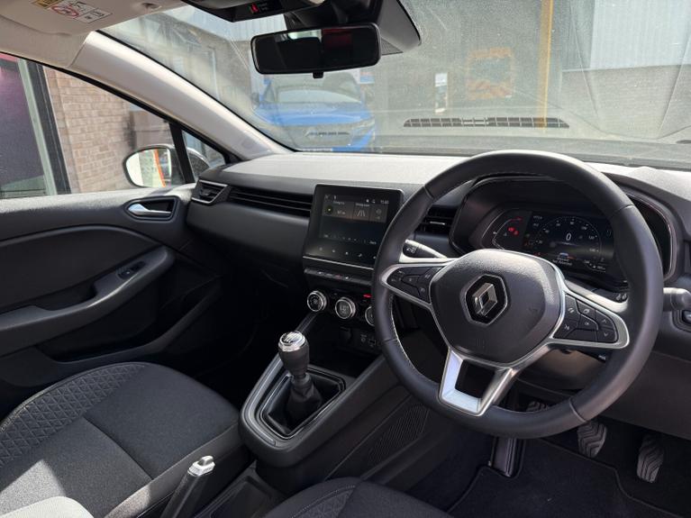 Used Renault Clio WF23UXB 14
