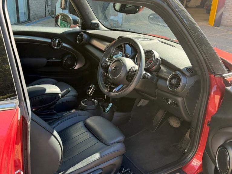 Used MINI HATCHBACK WJ20XXL 12