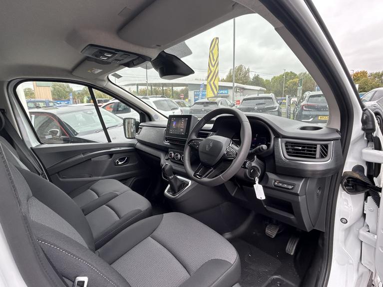 Used Renault Trafic WR75LNY 8