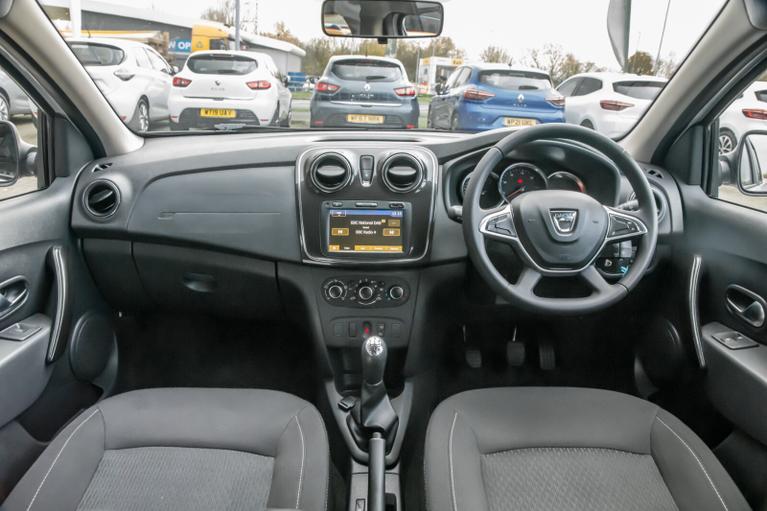 Used Dacia Sandero KY69CWW 11