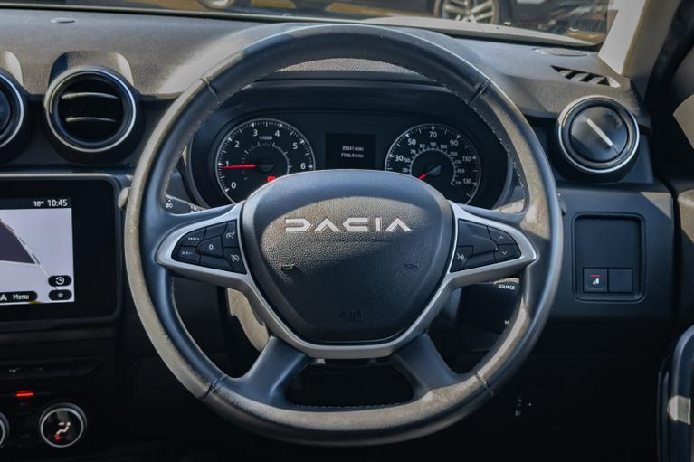 Used Dacia Duster WU23MXE 13