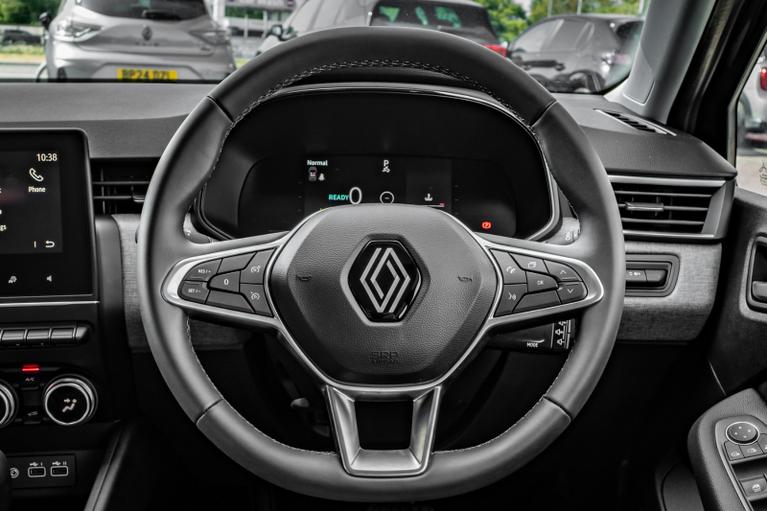 Used Renault Clio WM24YOH 12