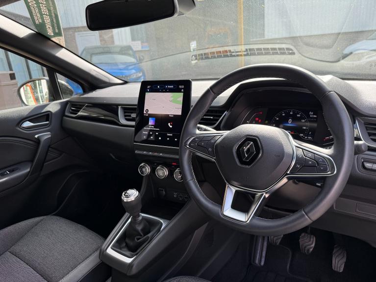 Used Renault Captur WF23ZRR 17