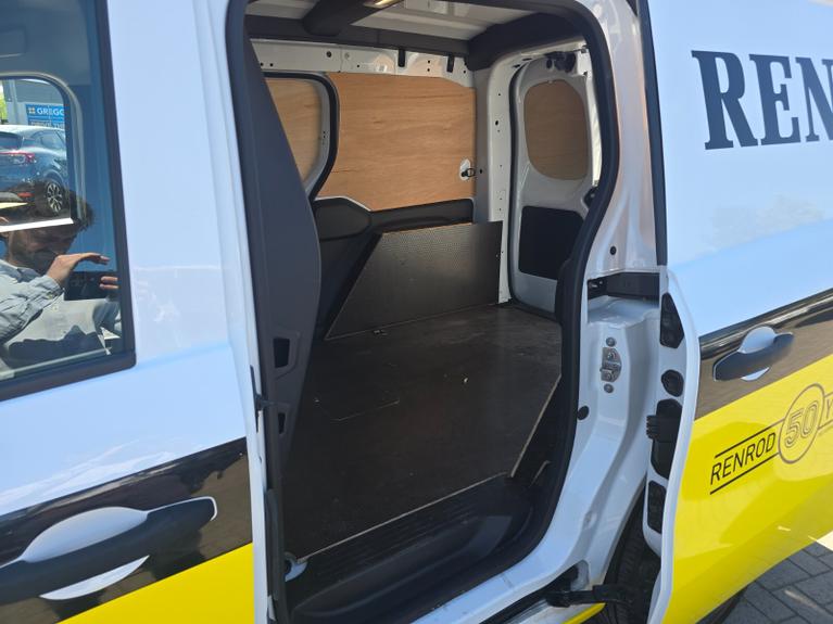 Used Renault Kangoo WM24APY 9