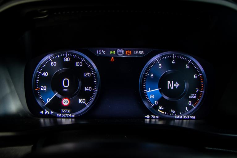 Used Volvo XC40 FX21OHA 25