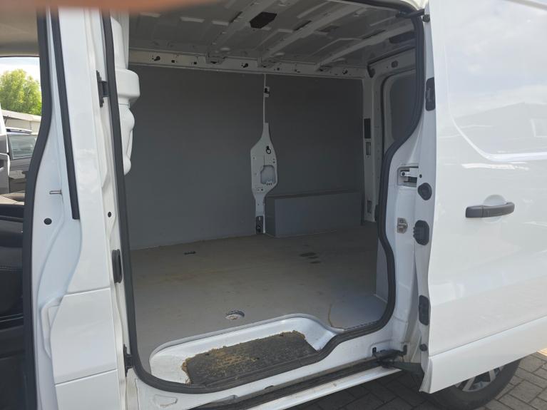 Used Renault Trafic WP75OMM 7