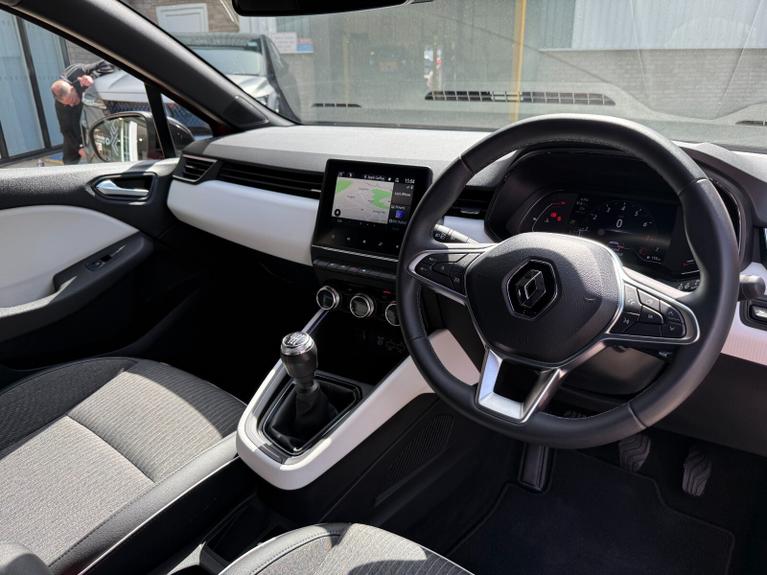 Used Renault Clio WG23POF 15