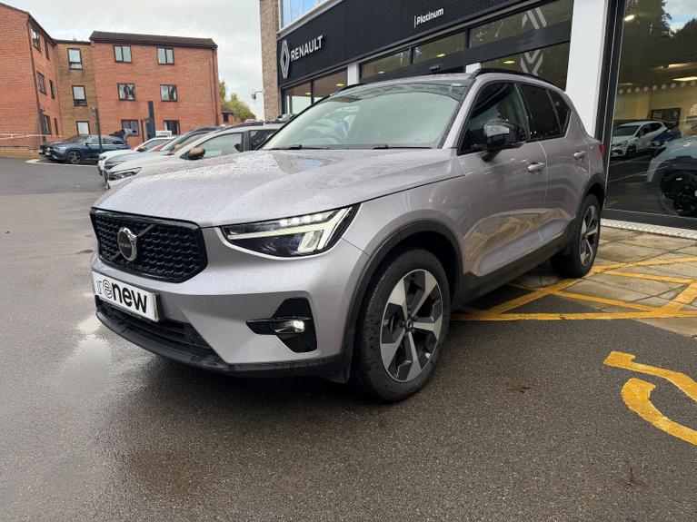 Used Volvo XC40 CV26FDM 3