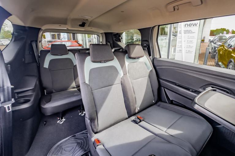 Used Dacia Jogger WP26TBY 17