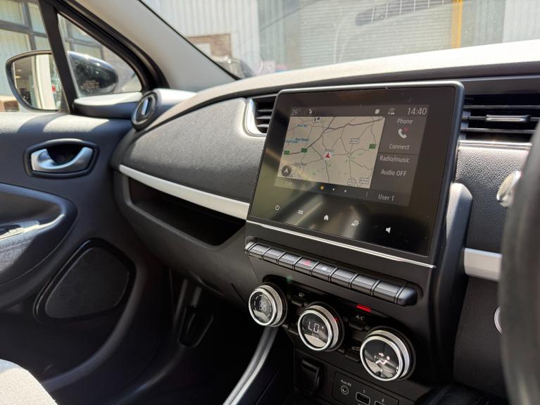 Used Renault ZOE YG70YWX 18
