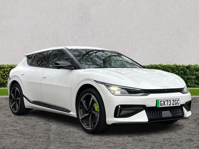 Kia EV6 kWh GT in White Pearl £33,499