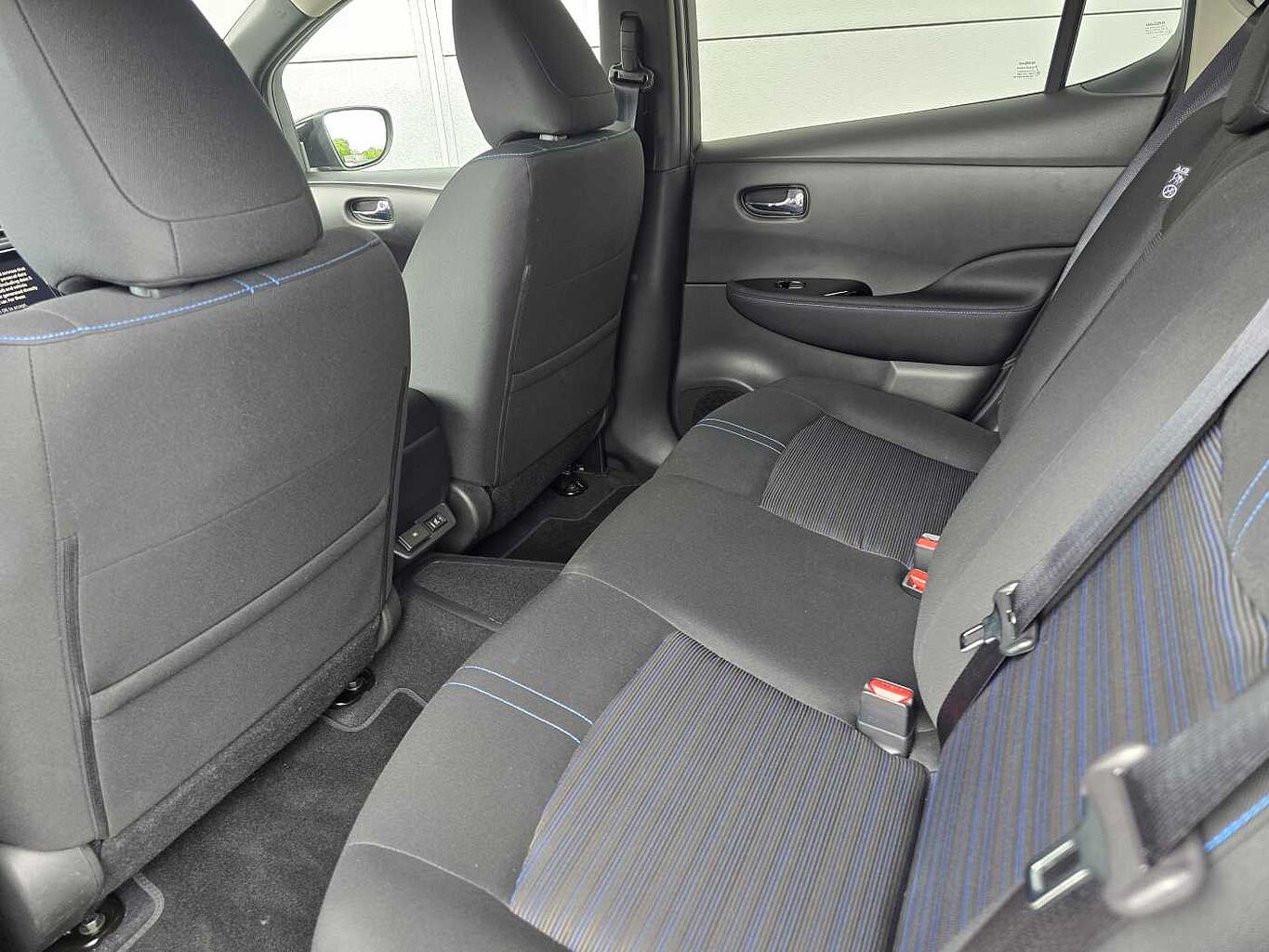 Nissan Leaf Photo 15