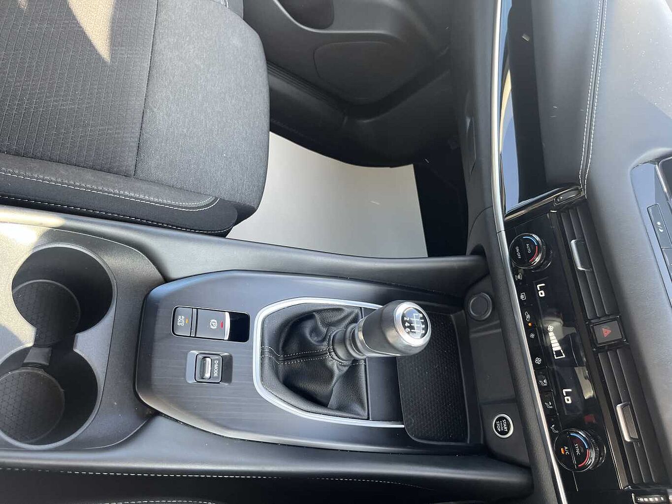 Nissan Qashqai Photo 24