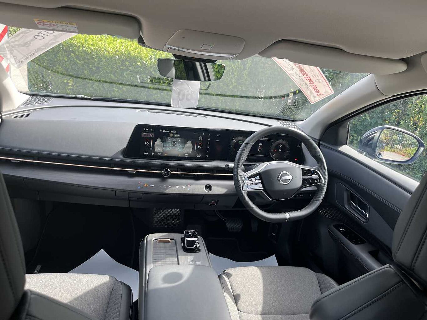 Nissan Ariya Photo 13