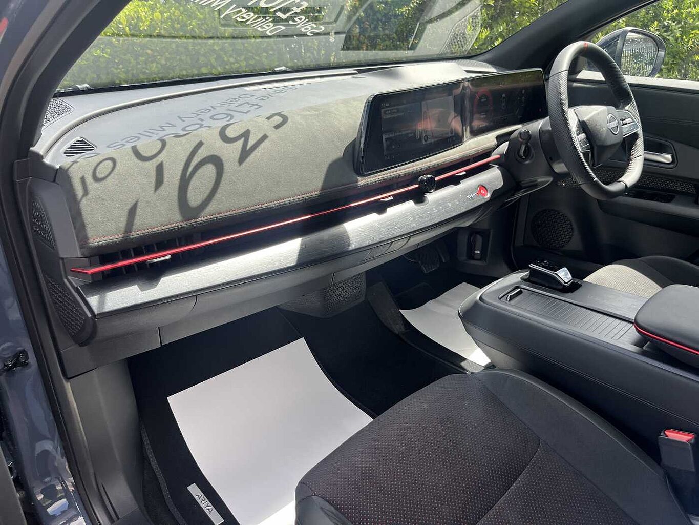 Nissan Ariya Photo 9
