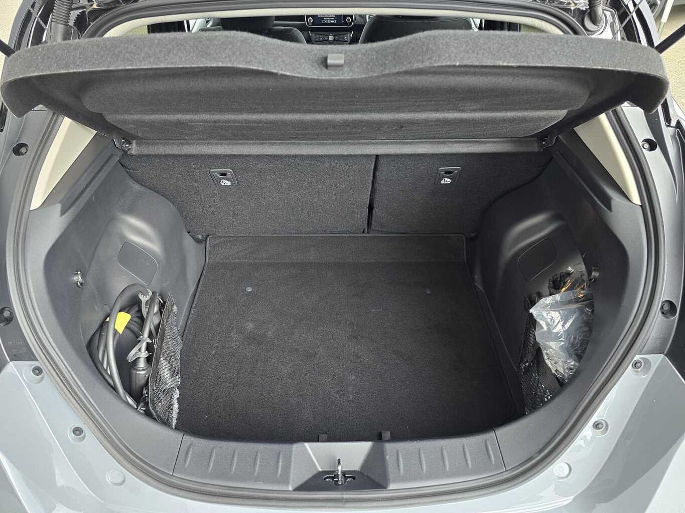 Nissan Leaf Photo 4