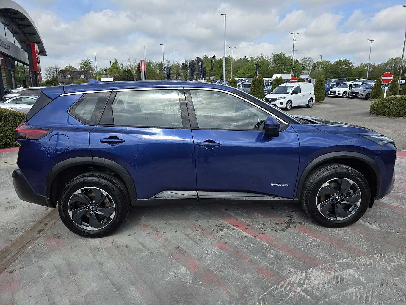 Nissan X-trail Station Wagon Photo 3
