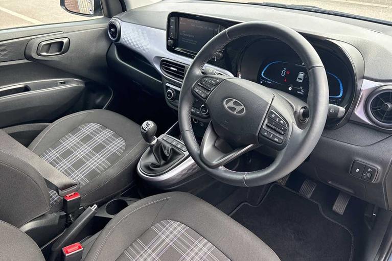 Used Hyundai i10 WN73TTE 5
