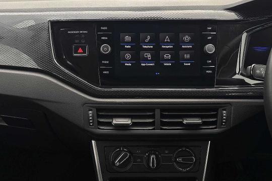 Volkswagen Polo Photo modix-01008d2d7c64a84cf7bf56b4f40385fa3fb04d1d.jpg