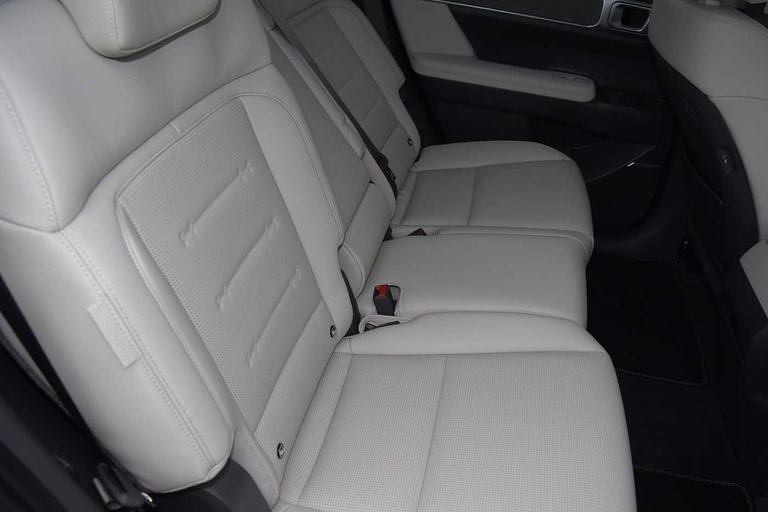 Used Hyundai SANTA FE GU75VWG 19