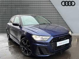 Used 2024 Audi A1 Sportback Black Edition 35 TFSI  150 PS S tronic Navarra blue, metallic