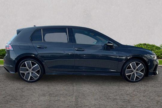 Volkswagen Golf Photo modix-027549945cfb0ce2c0bc219e12a3b3446d33c213.jpg