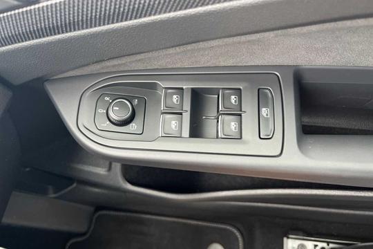 Volkswagen Golf Photo modix-02954ac231a91a5544db3163ea099f3a5da125b0.jpg