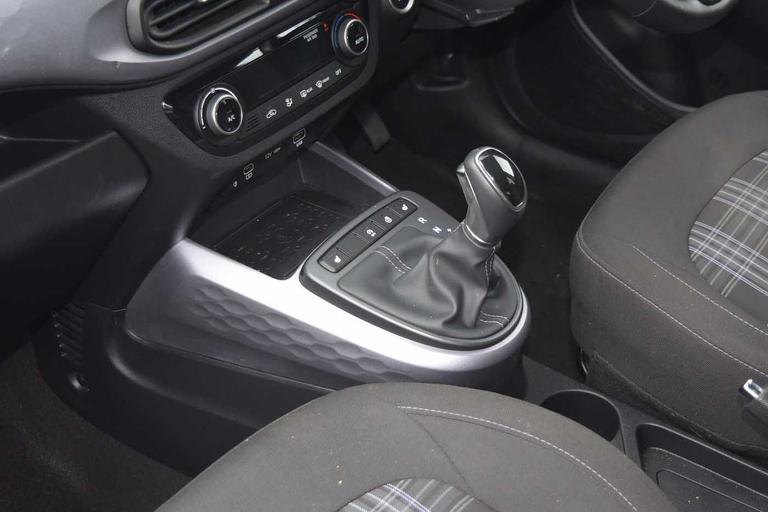 Used Hyundai i10 AV74OSJ 14