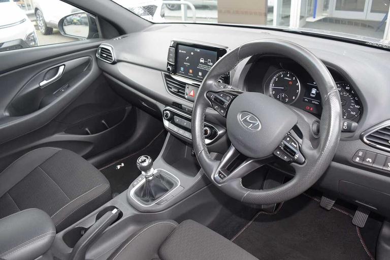 Used Hyundai i30 GX68VYD 16