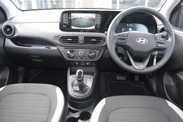 Used Hyundai i10 GY26HVF 18