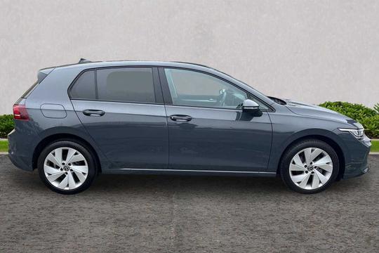 Volkswagen Golf Photo modix-067fcf9981e17501322fc245de67b189b4849e44.jpg