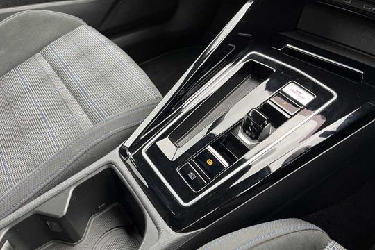 Volkswagen Golf Photo modix-07826524165382e45f0d0ecad31025211606cb60.jpg