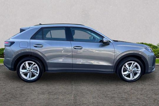 Volkswagen T-roc Photo modix-07a4df6adb2bd5307bd0b58fe4cabaa594cd7eab.jpg