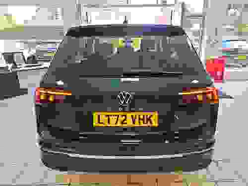 Volkswagen Tiguan Photo modix-093d438c626c23d11d82ebf52a232dbf1942a428.jpg