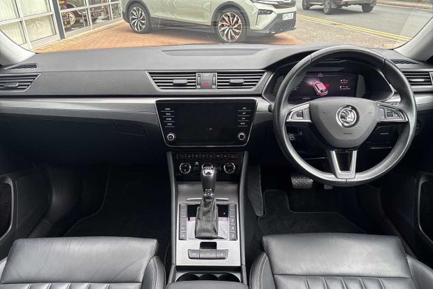 Used Skoda Superb Estate CU69SXJ 15