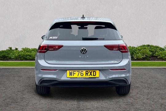 Volkswagen Golf Photo modix-0b5759b293befd97fb46f78a18c81af85a34871f.jpg