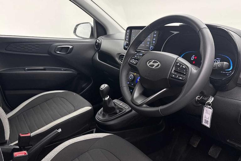 Used Hyundai i10 ET25URN 6