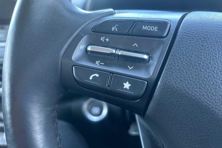 Used Hyundai KONA CU22XZF 13