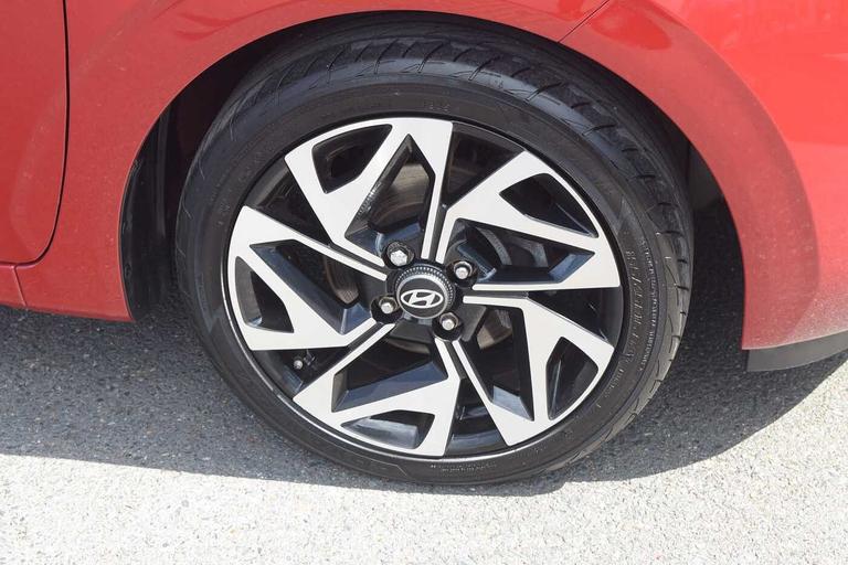 Used Hyundai i10 GV22WCG 5