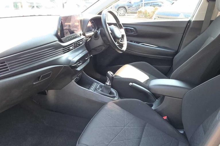 Used Hyundai BAYON VK23PYV 2