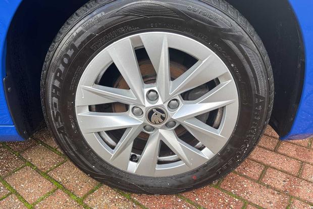 Used Skoda Fabia CU23VZE 5